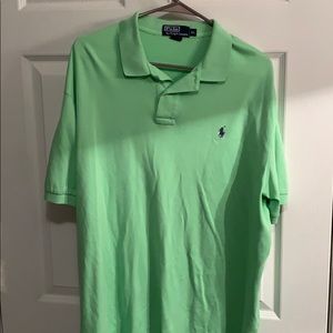 Bright green polo shirt 💚